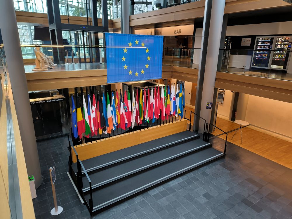 Vlajkosláva a schody k nej, sú miestom pre oficiálne fotografie.