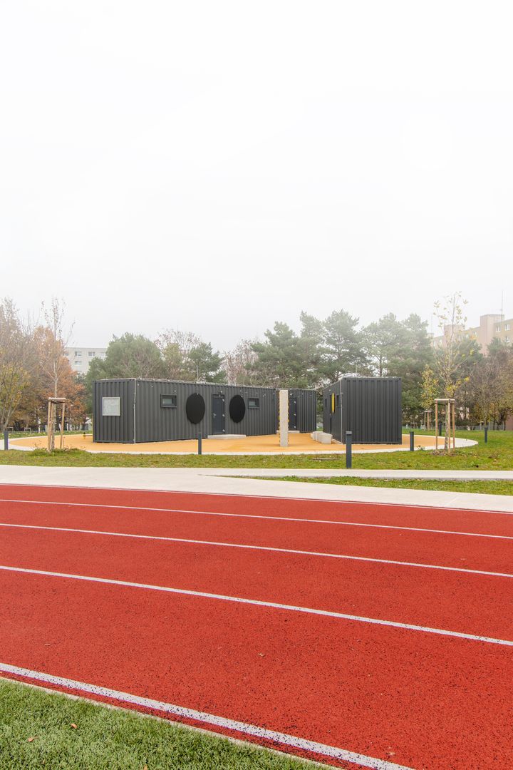 Rekonštrukcia športového areálu SPŠ Karola Adlera, Bratislava
