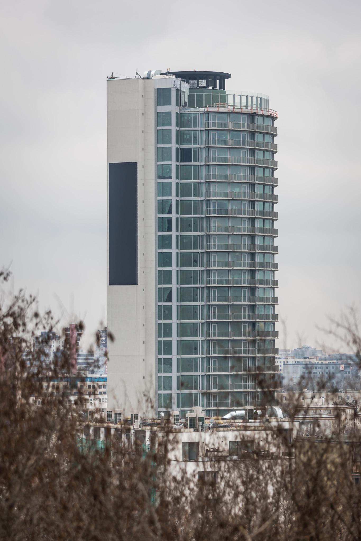 Internát Hviezda známy aj ako tzv. Kukurica patrí k najvýznamnejším dielam modernej architektúry 20. storočia na území Bratislavy. 