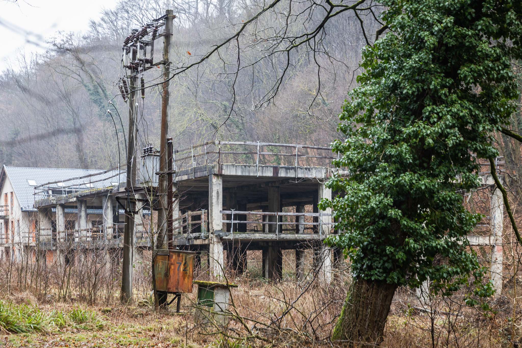 Skelet nikdy nedokončenej Rybárskej reštaurácie