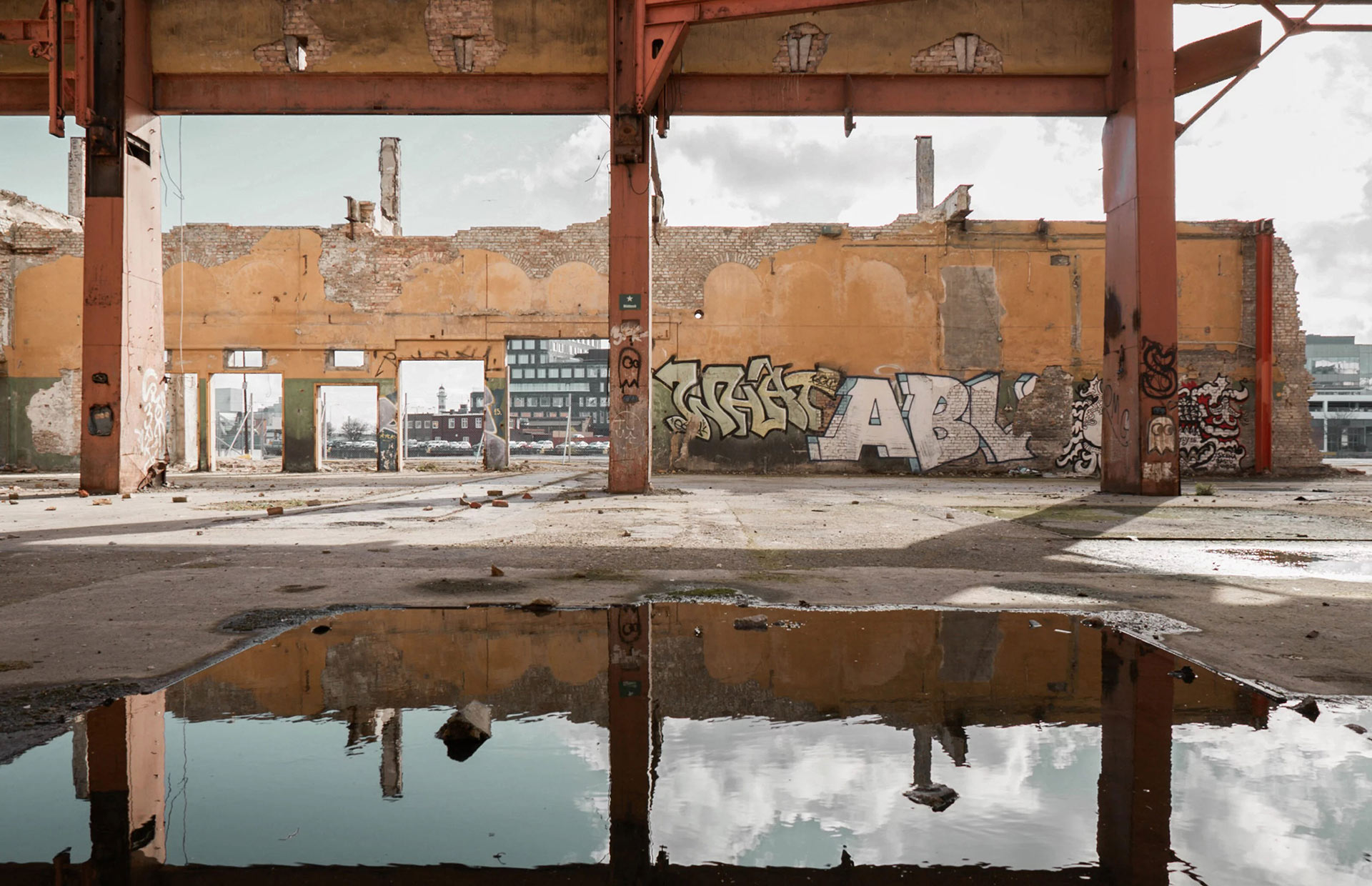 Varvsstaden je rozsiahly regeneračný projekt v Malmö, ktorý transformuje staré lodenice na udržateľnú novú štvrť.