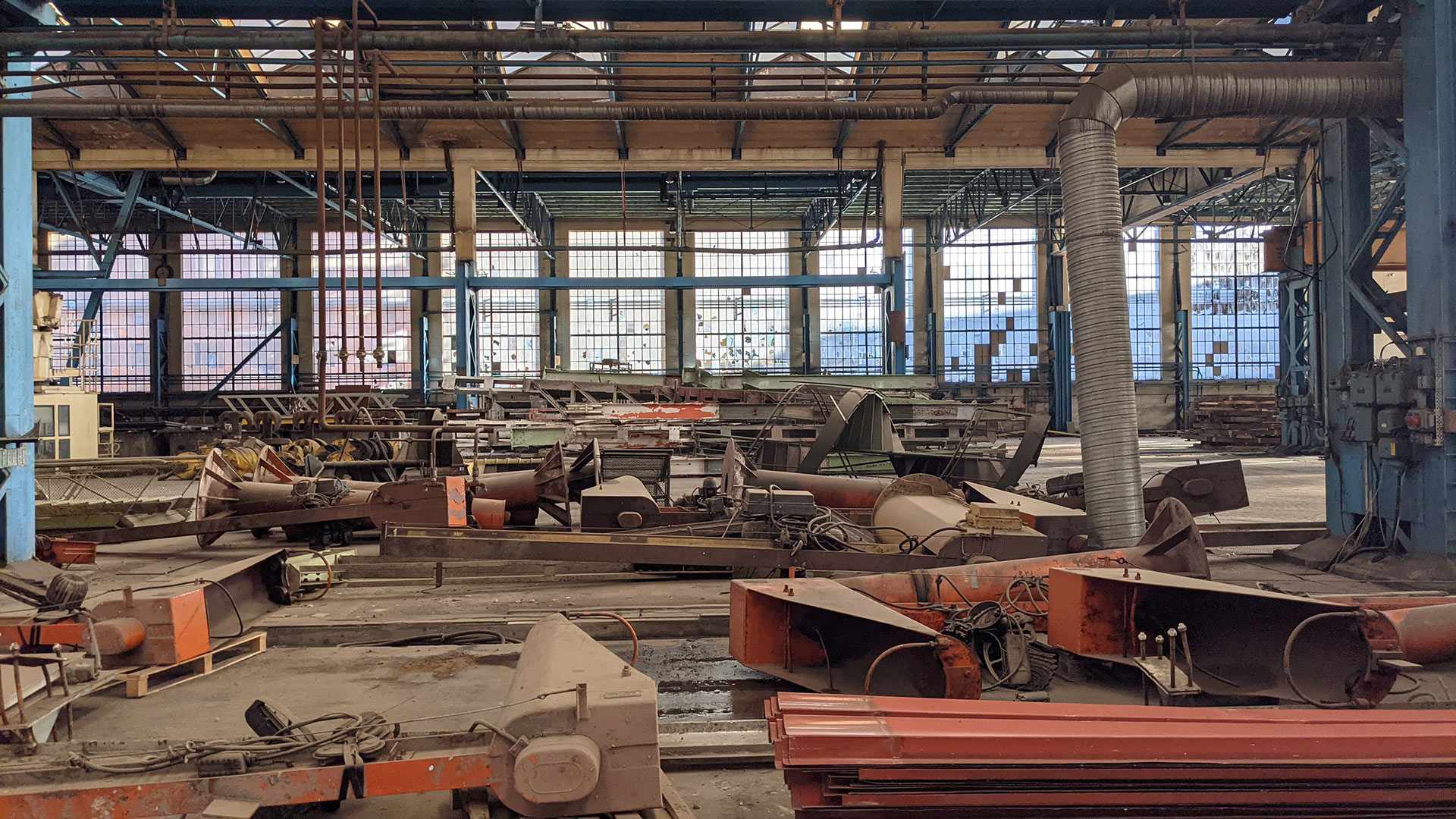 Transformácia prístavného domu Gjuteriet, ktorú navrhol Kjellander Sjöberg pre Varvsstaden, sa zameriava na opätovné využitie materiálov.