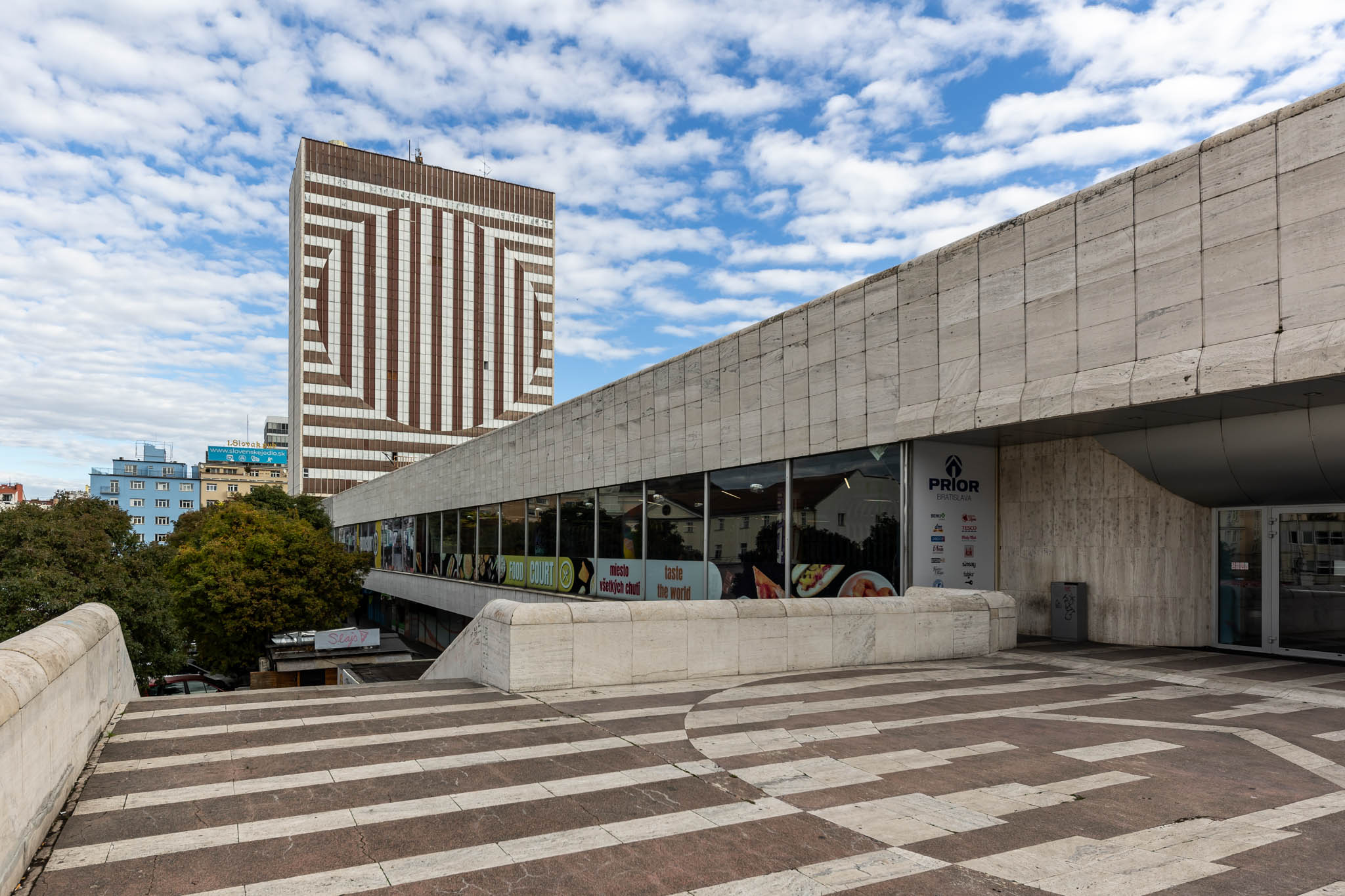 Súčasný stav hotela Kyjev a OD Prior, Bratislava-Staré Mesto