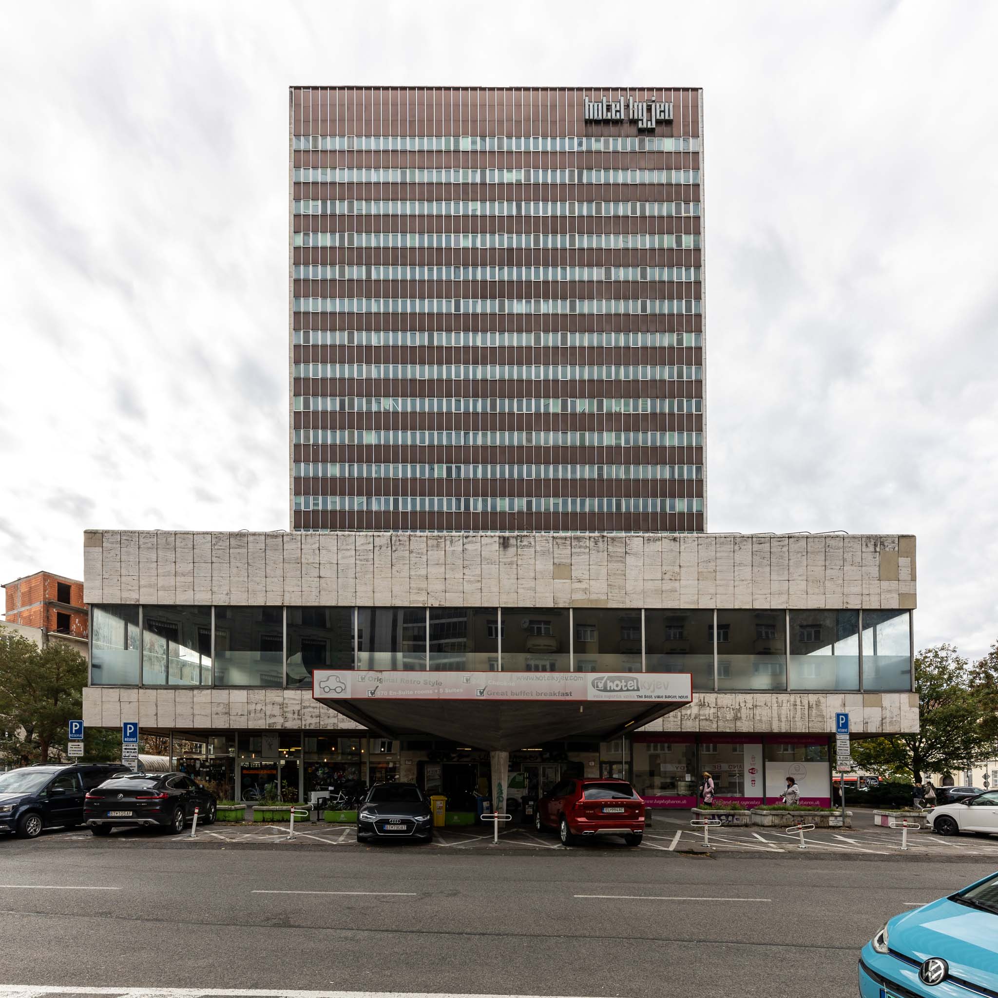 Súčasný stav hotela Kyjev a OD Prior, Bratislava-Staré Mesto