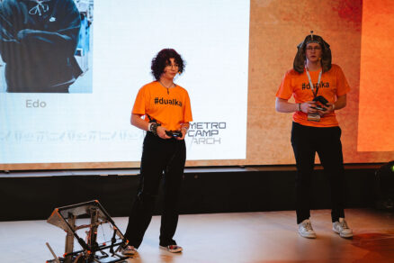 Metro ARCH Camp 2025 pritiahol vlani do Popradu aj desiatky študentov, medzi inými aj zástupcov Duálnej akadémie z Bratislavy.