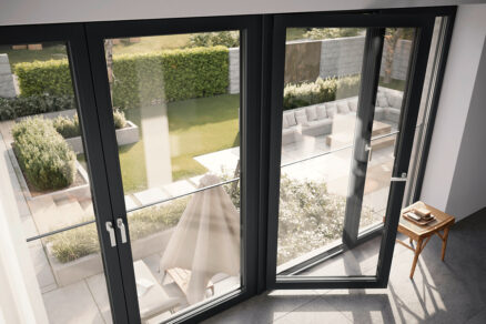 Veľkoformátové kompozitné okná v modernej rodinnej architektúre