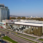 expanzia Auparku Bratislava s novou zelenou fasádou prístavby