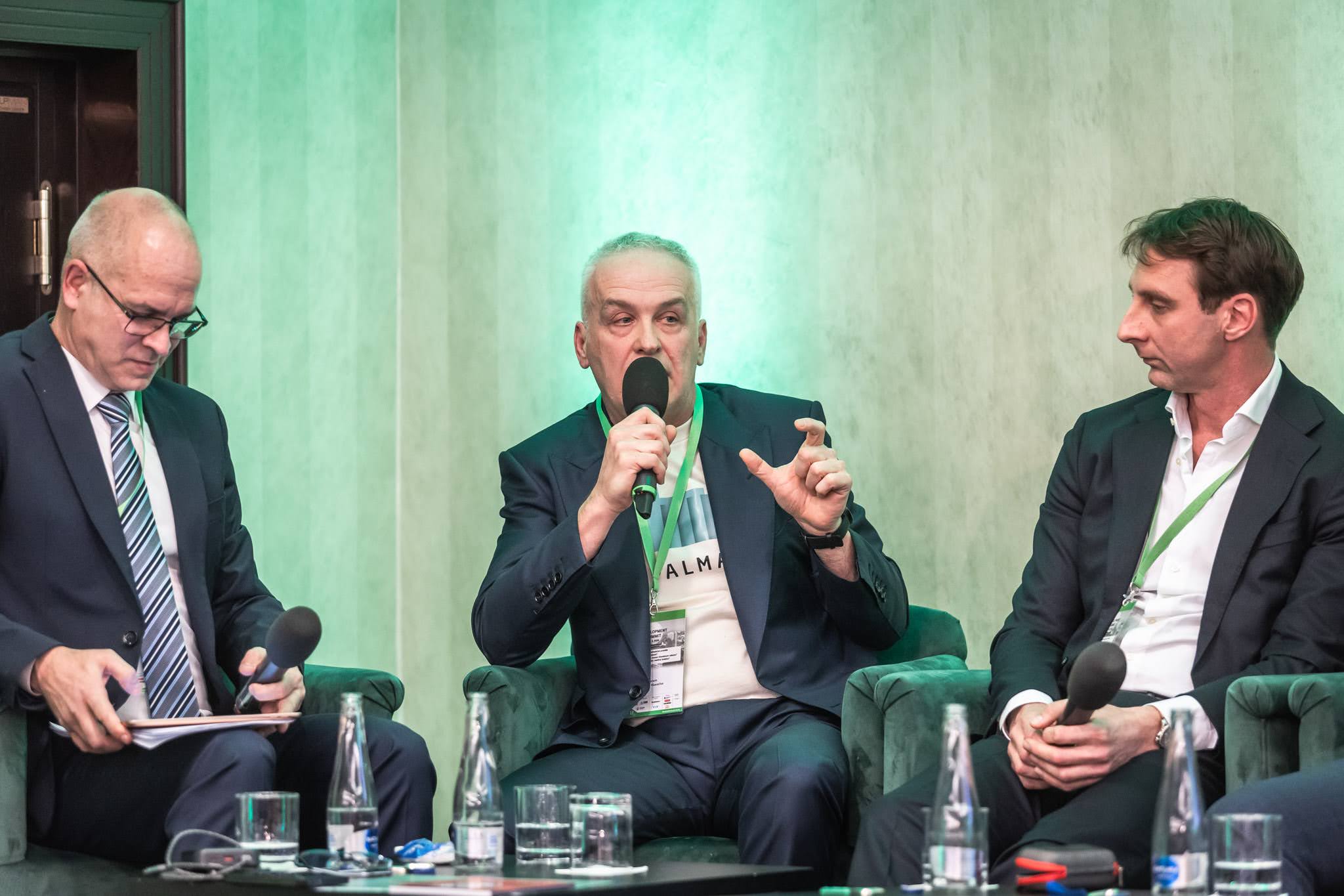 Zľava: Juraj Suchánek, IUR; Marián Hlavačka, Corwin; Ján Krnáč, Cresco Real Estate