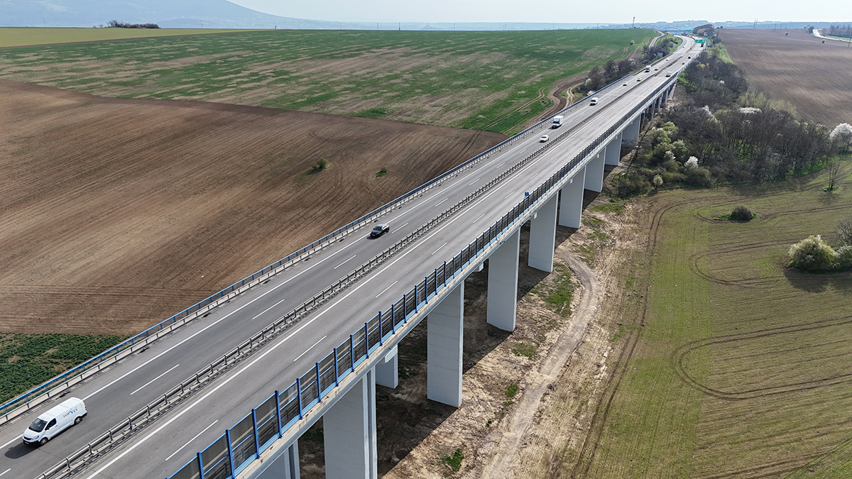 Aj Most Lehota na rýchlostnej ceste R1 v Nitrianskom kraji prešiel komplexnou rekonštrukciou. Rozsahom išlo o jednu z najväčších sanácií na Slovensku. 