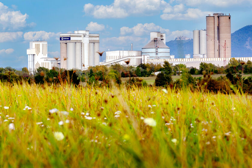 Cementáreň Danucem v Rohožníku, kde sa vyrába biely cement
