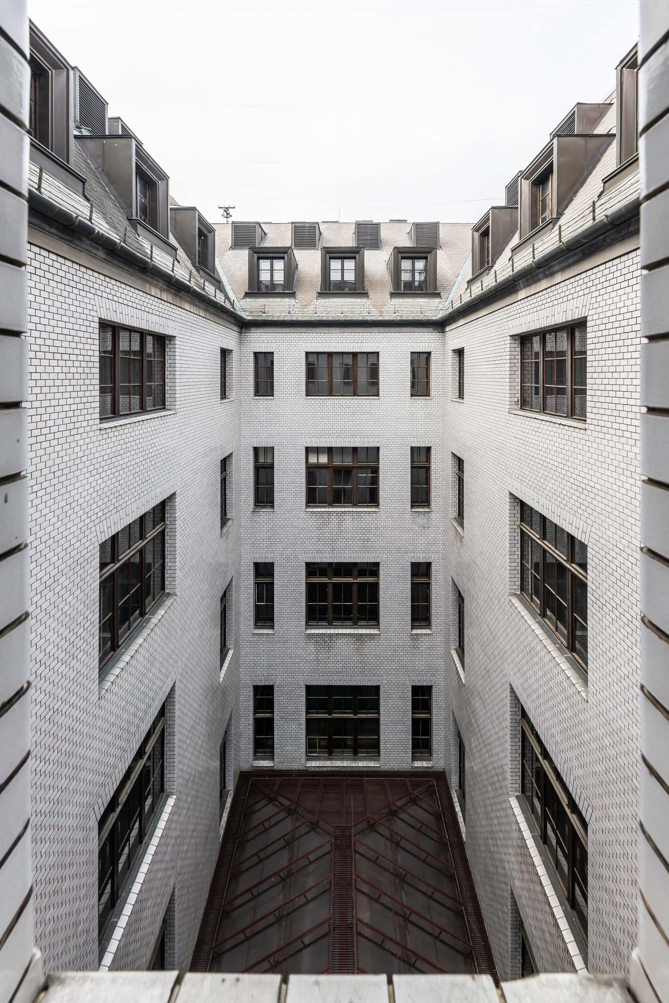 Pohľad na vnútorné átrium.