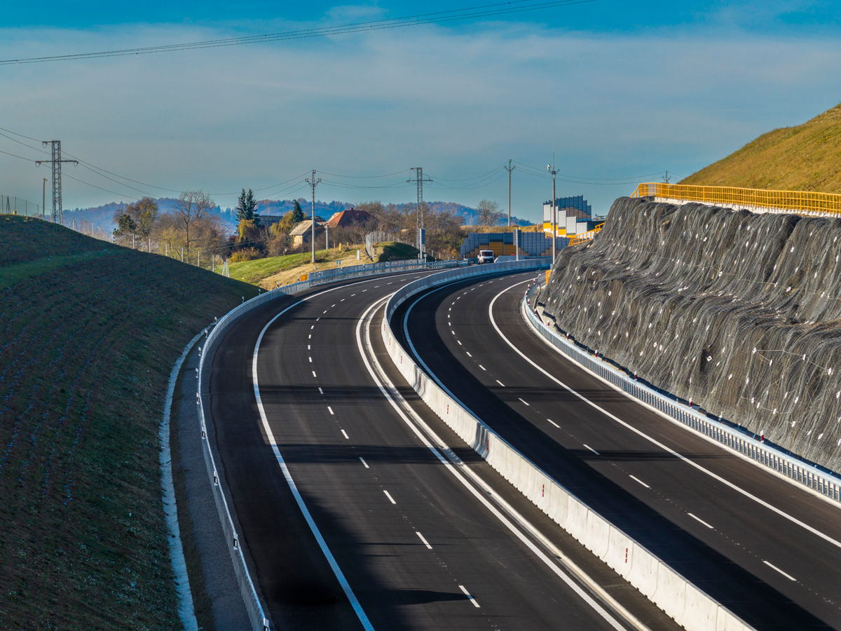 Rýchlostná cesta R2 Kriváň Mýtna (06)