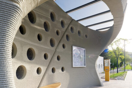 Zastávka MHD Lipského Bratislava (02)