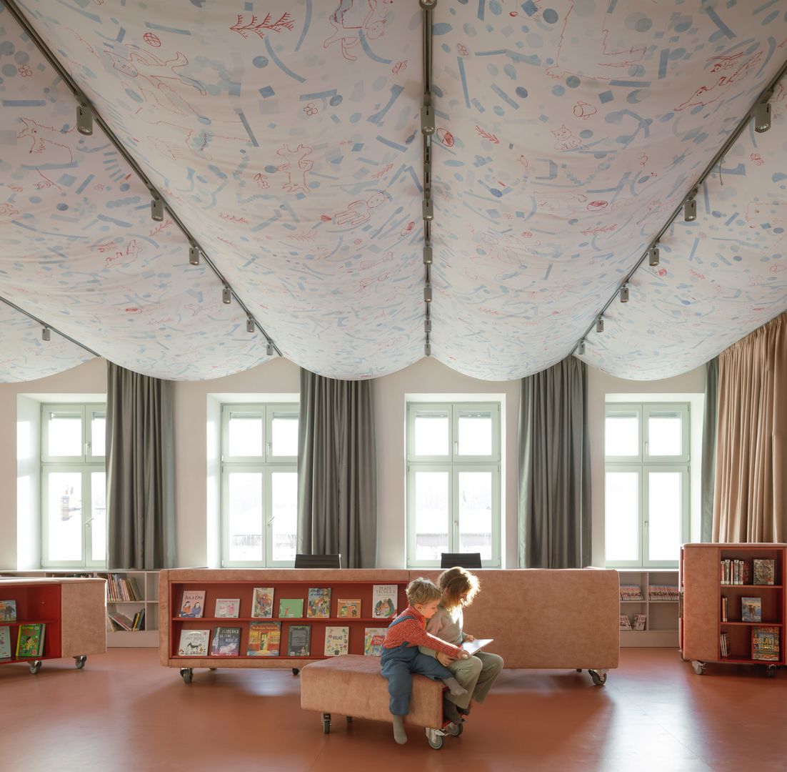 Knižnica v Červenom Kostelci