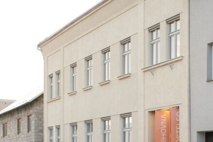 kniznica cerveny kostelec (2)