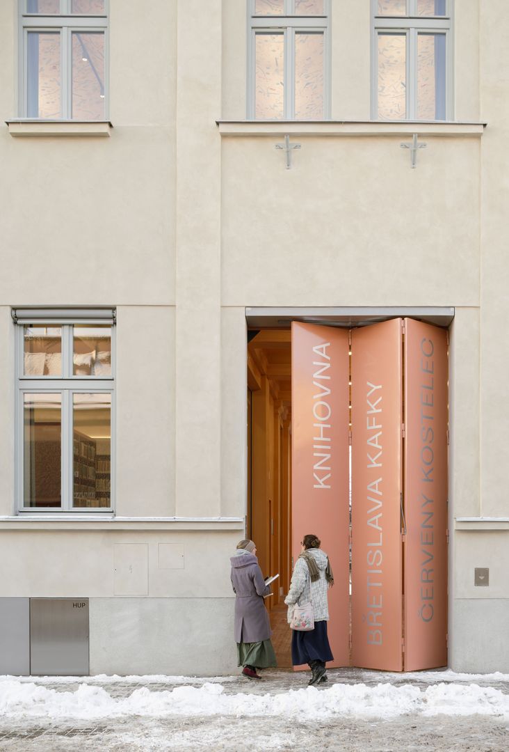 Knižnica v Červenom Kostelci