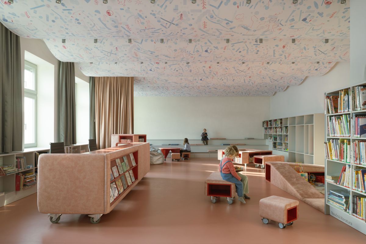 Knižnica v Červenom Kostelci