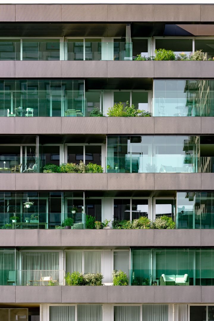 YCON je malá obytná budova v urbanistickom pláne Cityplot Buiksloterham. Päťposchodová budova ponúka dvanásť bytov a spoločný zelený dvor s úschovňou bicyklov na prízemí. 