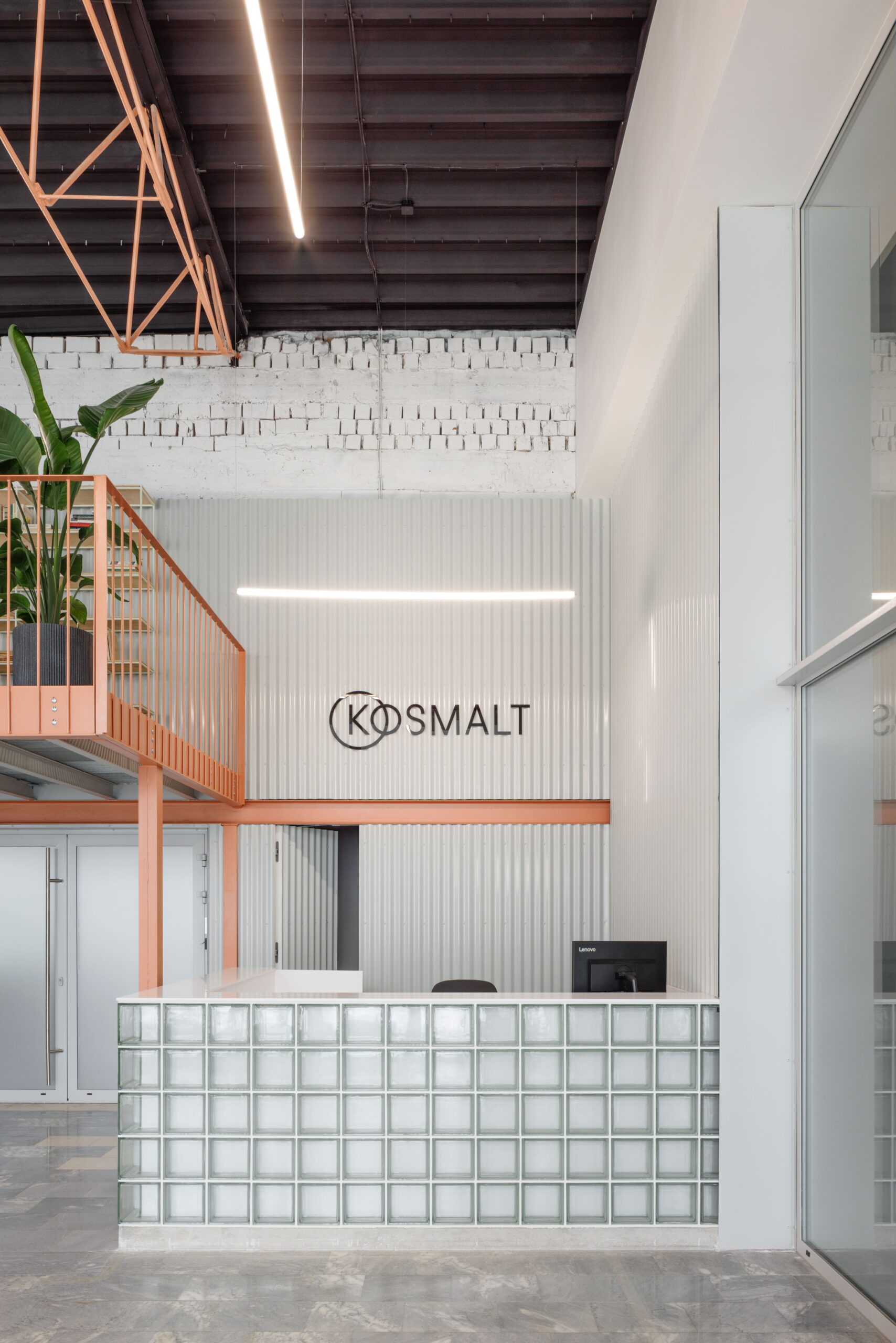 Výrazným momentom je revitalizácia pôvodného oceľového medziposchodia.