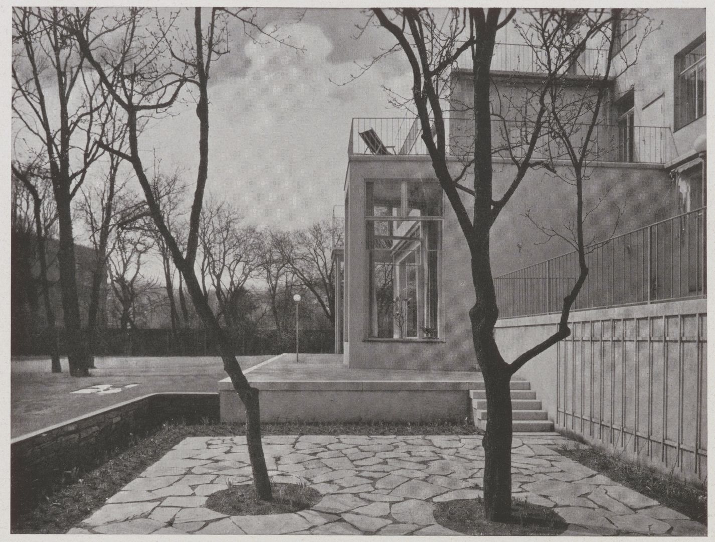 Vila židovskej rodiny Beerovcov v štvrti Hietzing bola postavená v rokoch 1929 až 1930 architektom Oskarom Wlachom a Josefom Frankom.