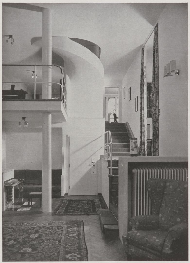 Vila židovskej rodiny Beerovcov v štvrti Hietzing bola postavená v rokoch 1929 až 1930 architektom Oskarom Wlachom a Josefom Frankom.