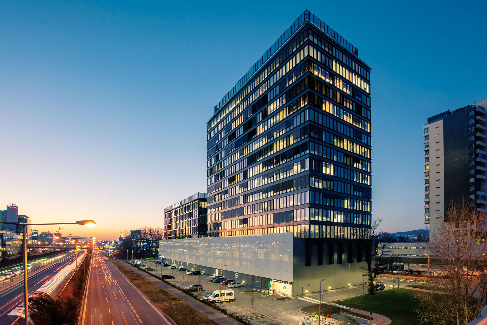 Administratívna budova Einsteinova BC, Bratislava, 2018. Autor: SIEBERT + TALAŠ.