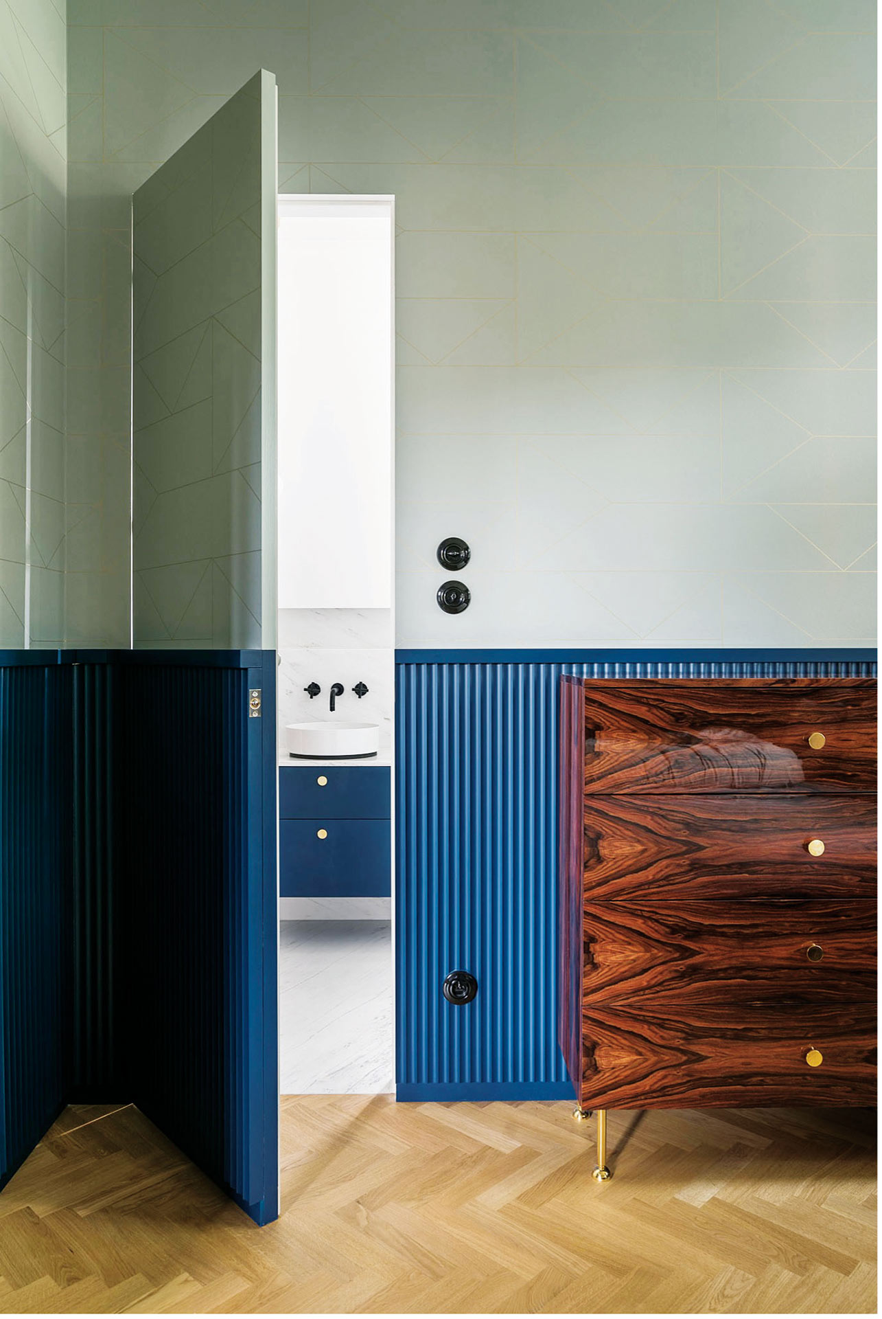 Rekonštrukcia bytu KZM, Bratislava, 2016.