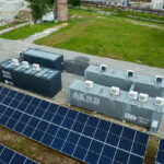 veľkokapacitné batériové úložiská pri fotovoltickej elektrárni