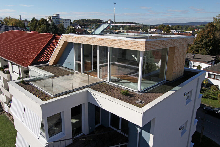 Plochá strecha s terasou a nízkou skladbou izolácie