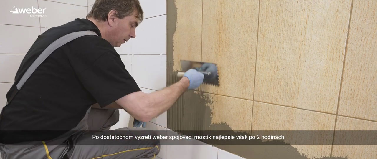 Aplikačný postup: Lepenie obkladu na existujúci obklad