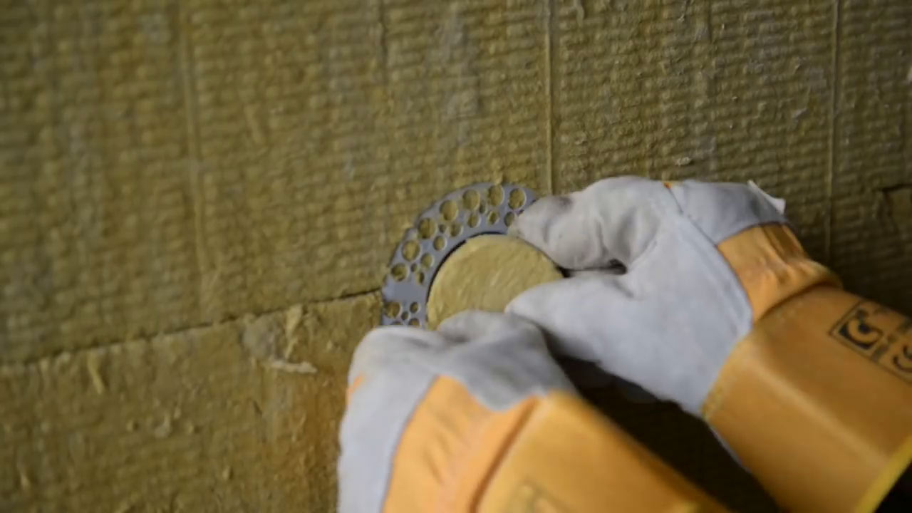 10. Minerálna zátka
Zapustená kotva sa prekryje minerálnou zátkou.