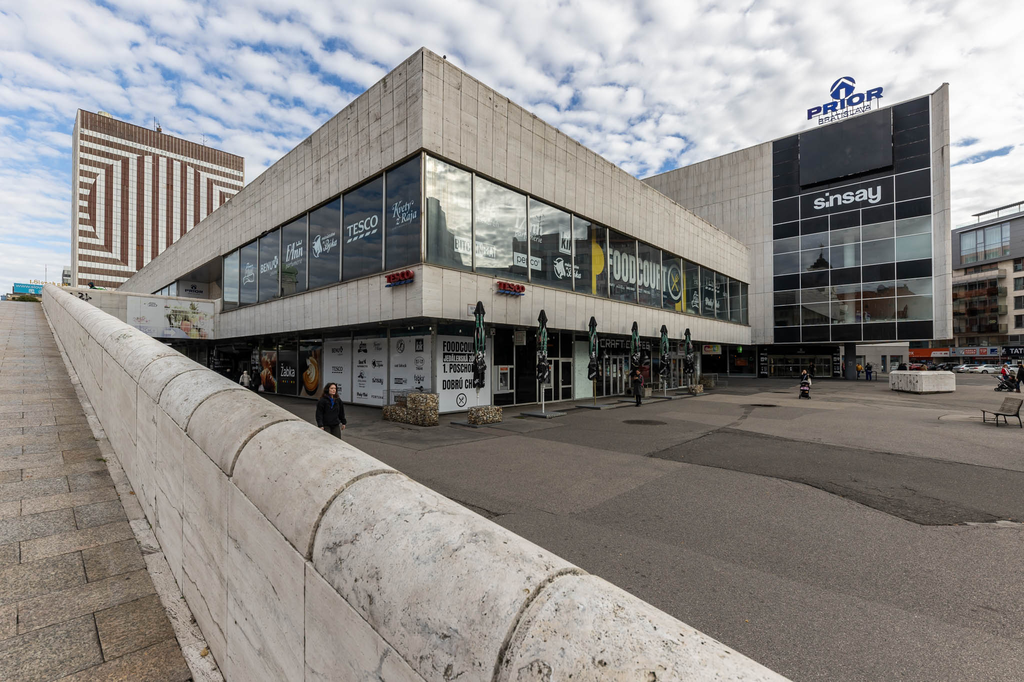 Súčasný stav hotela Kyjev a OD Prior, Bratislava-Staré Mesto