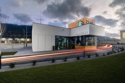 Starbucks Drive Thru v Žiline – prvá prevádzka svojho typu na Slovensku aj v Česku