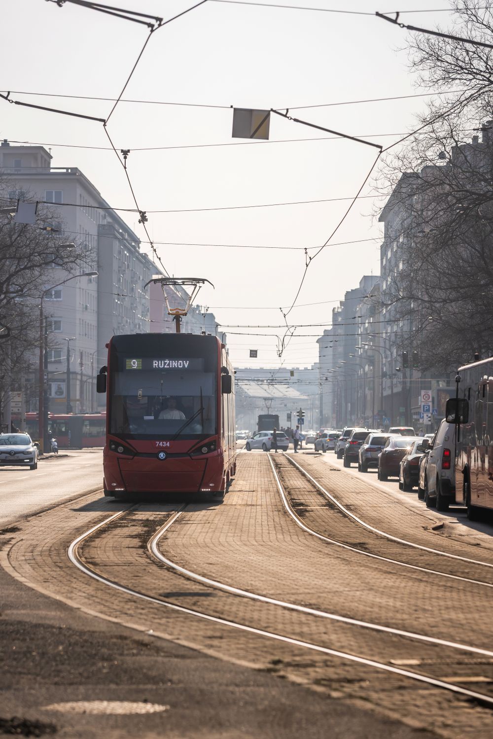 Električka do mestskej časti Ružinov na Krížnej ulici v Bratislave. Električka do mestskej časti Ružinov na Krížnej ulici v Bratislave.