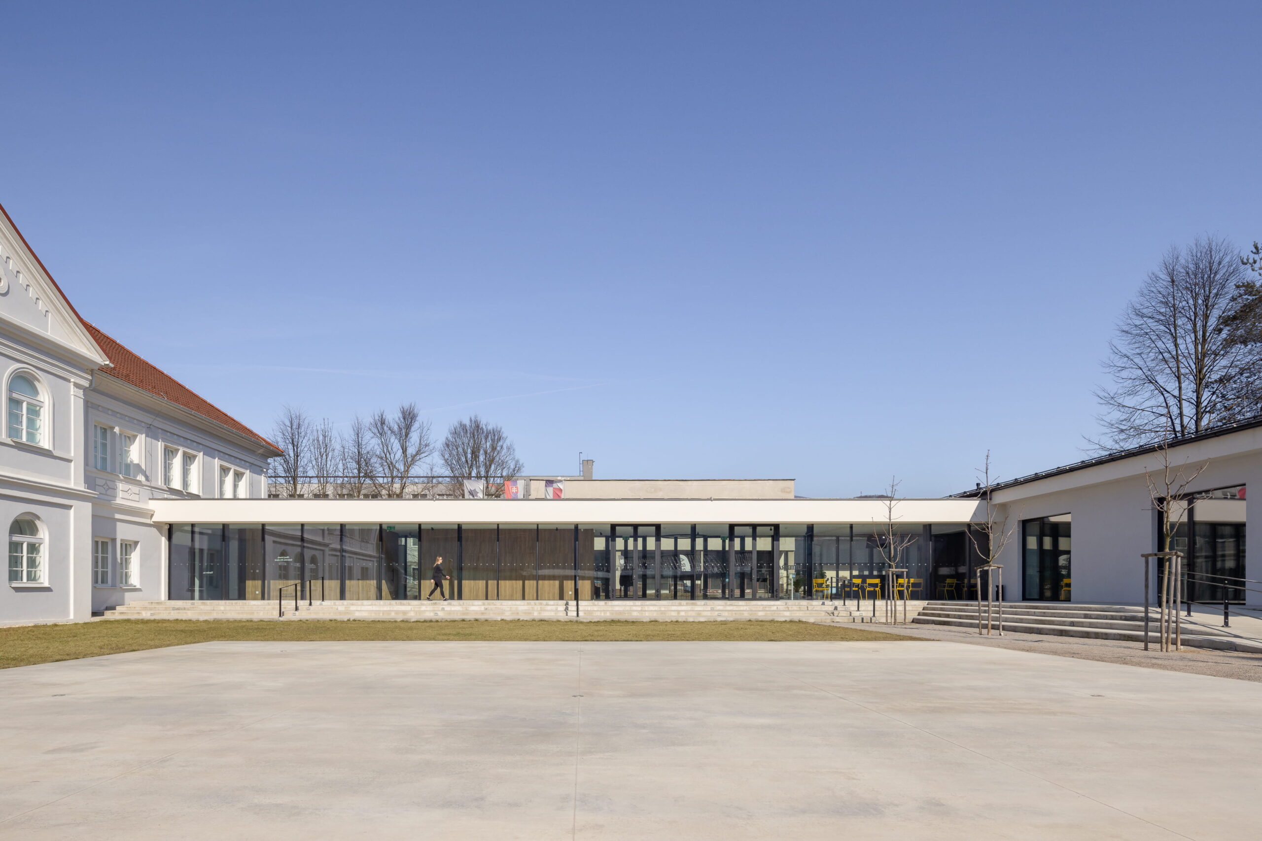 Litterra - premena prvého slovenského literárneho gymnázia, Revúca