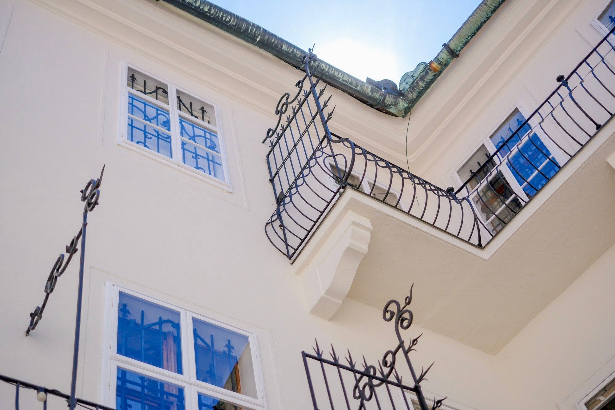 Zrekonštruované nádvorie Mirbachovho paláca, Bratislava - Staré Mesto