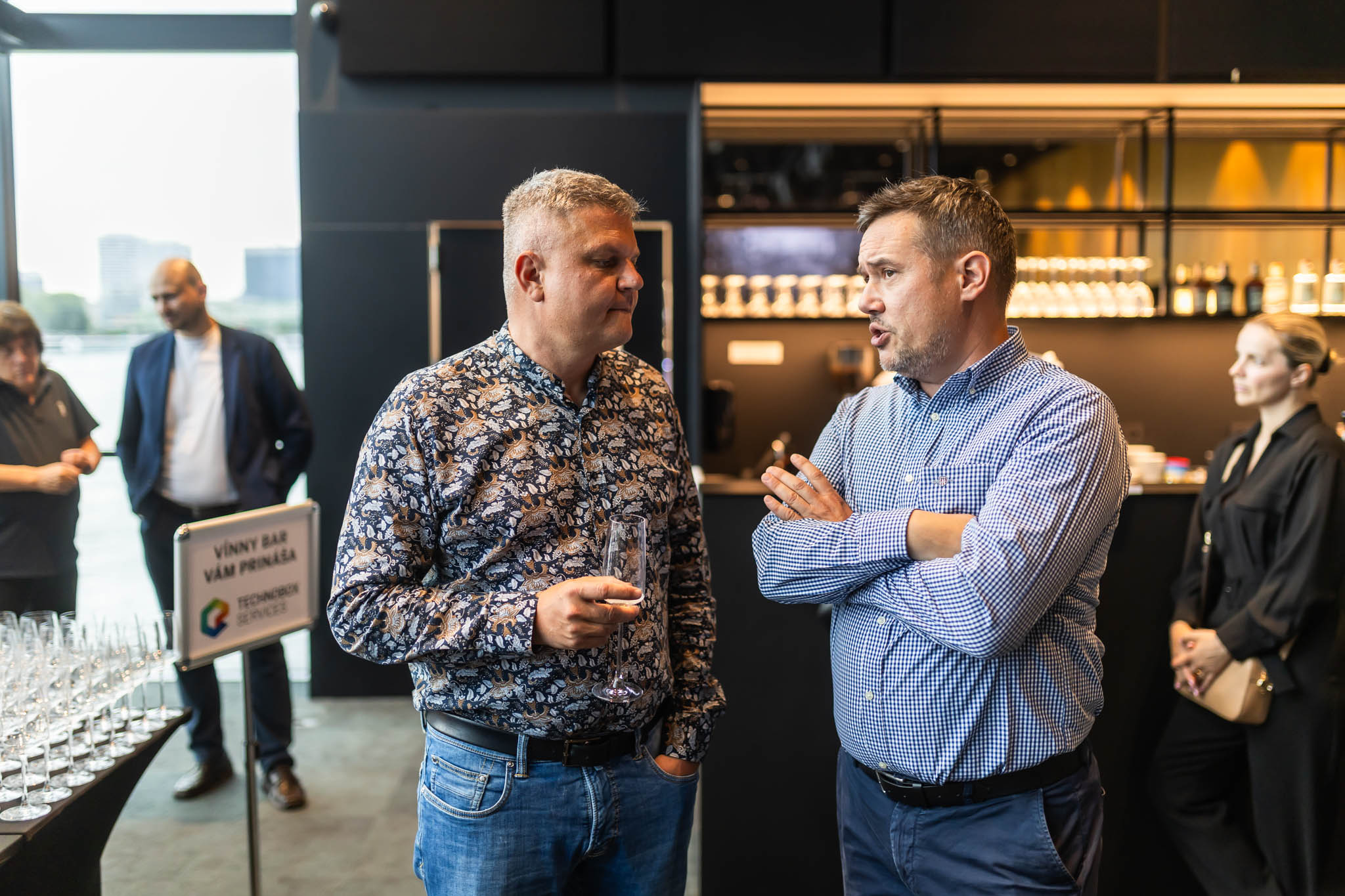 Zľava: Milín Kaňuščák, KAMI PROFIT; Mikuláš Šandorčin, DANUCEM Slovensko