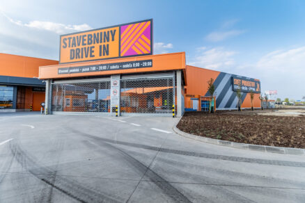 Drive-In zóna pre pohodlný odber stavebného materiálu v Hornbach Trnava