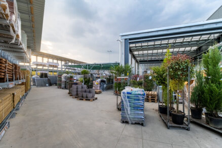 Vonkajšie záhradné centrum v novom areáli Hornbach v Trnave
