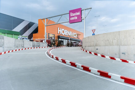 Interiér novej predajne Hornbach v Trnave s predajnou plochou 17 600 m²