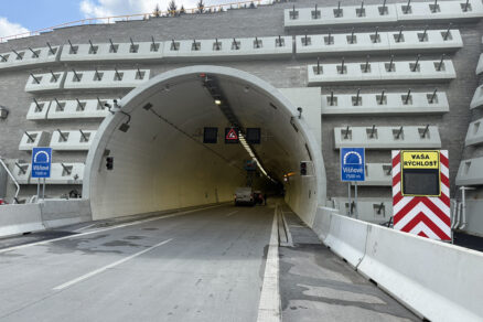 Vstup do Tunela Višňové pripravený na uvedenie do prevádzky.
