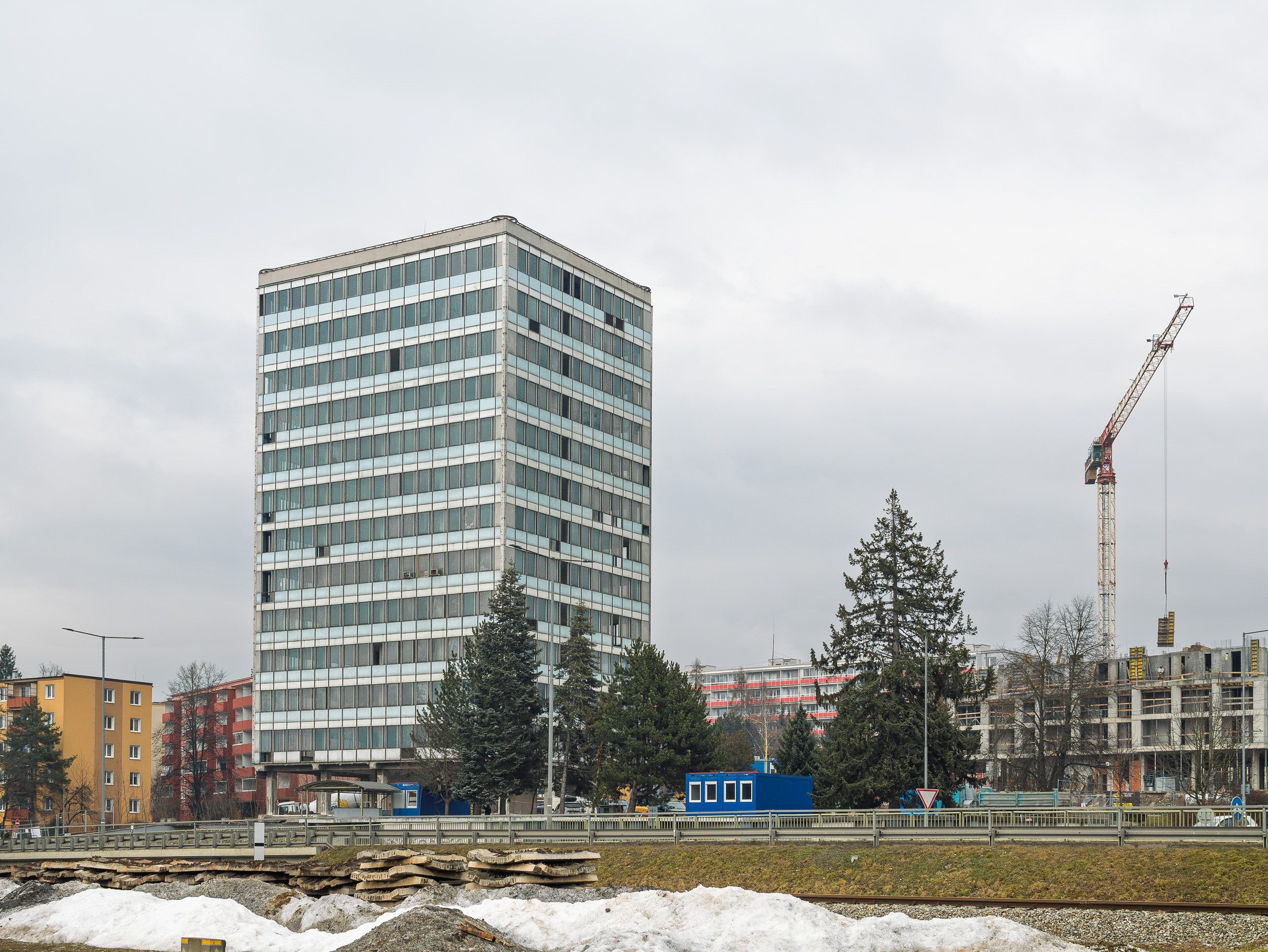 Budova Váhostavu, Žilina - stav vo februári 2026