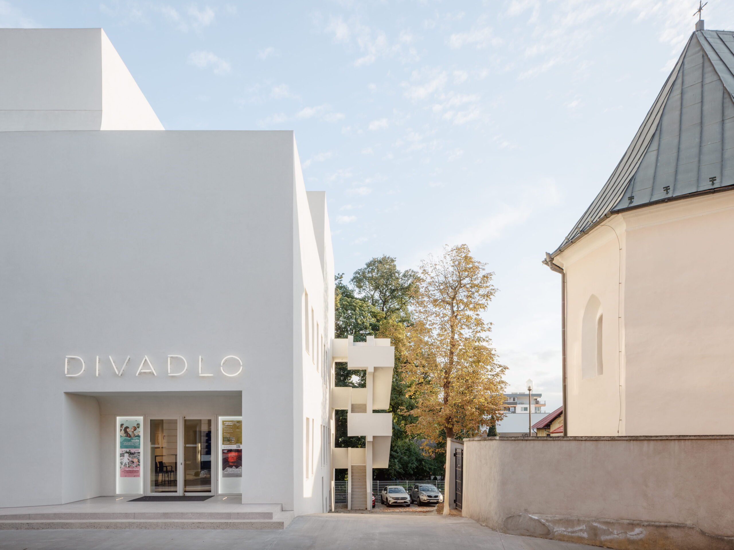 Divadlo Poprad, Veľká divadlo-poprad-velka