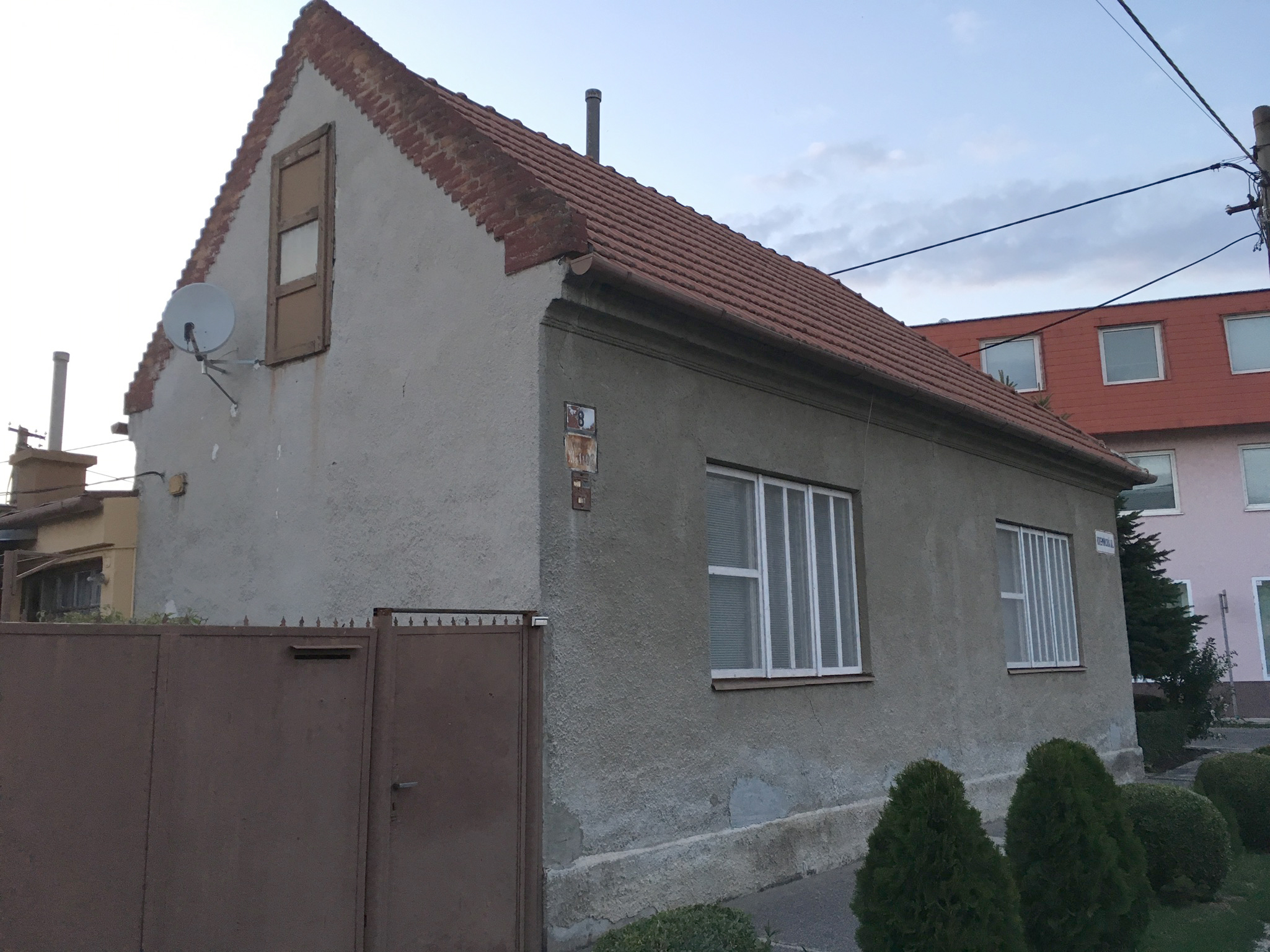 Rodinný dom pred rekonštrukciou rekonstrukcia-rodinny-dom-domcek