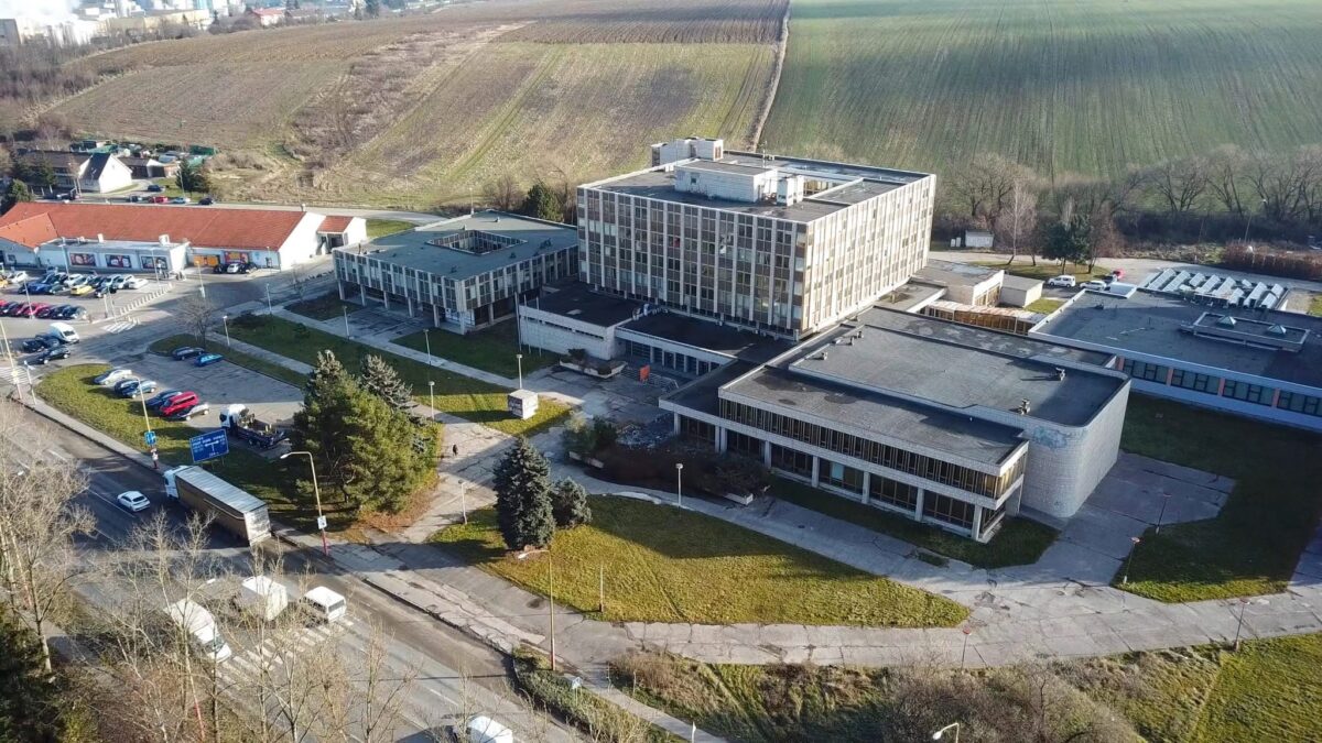 NBC vznikne v areáli bývalého administratívneho komplexu papierní Mondi SCP narodne-basketbalove-centrum-ruzomberok