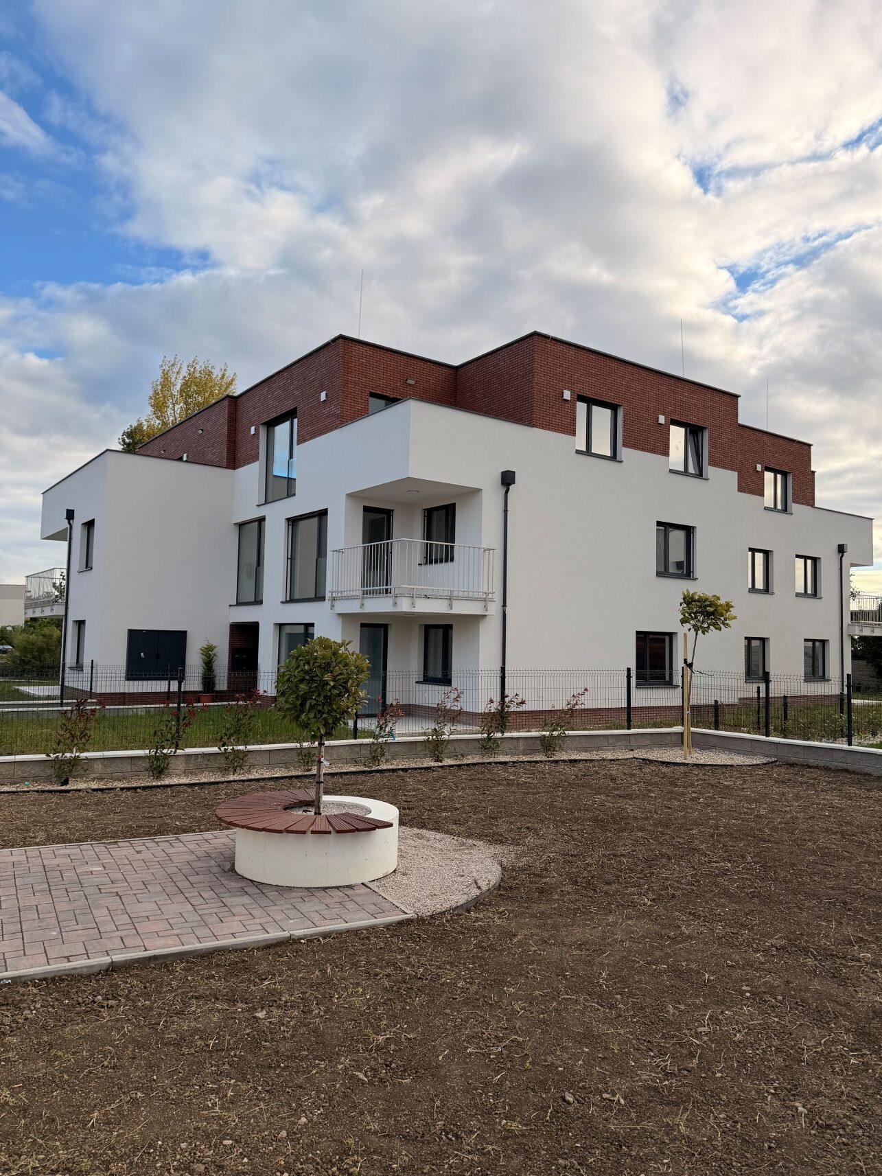 Nová Tehelňa - fotografie existujúcich objektov