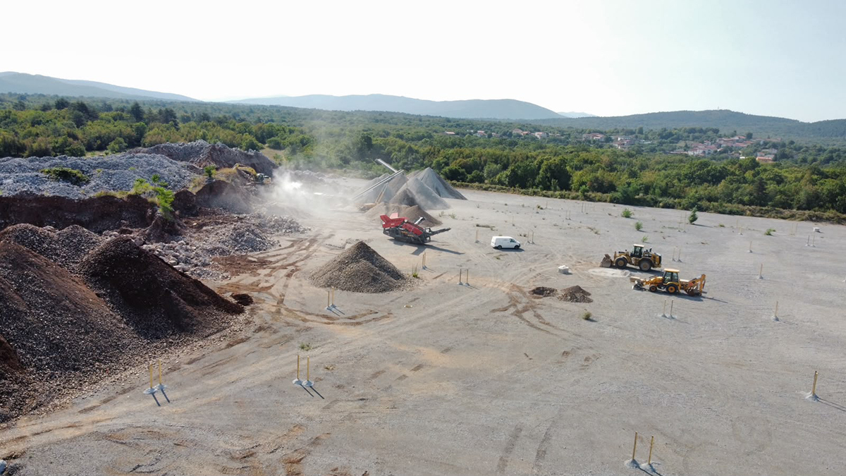 Stavba logistickej haly v Sežane