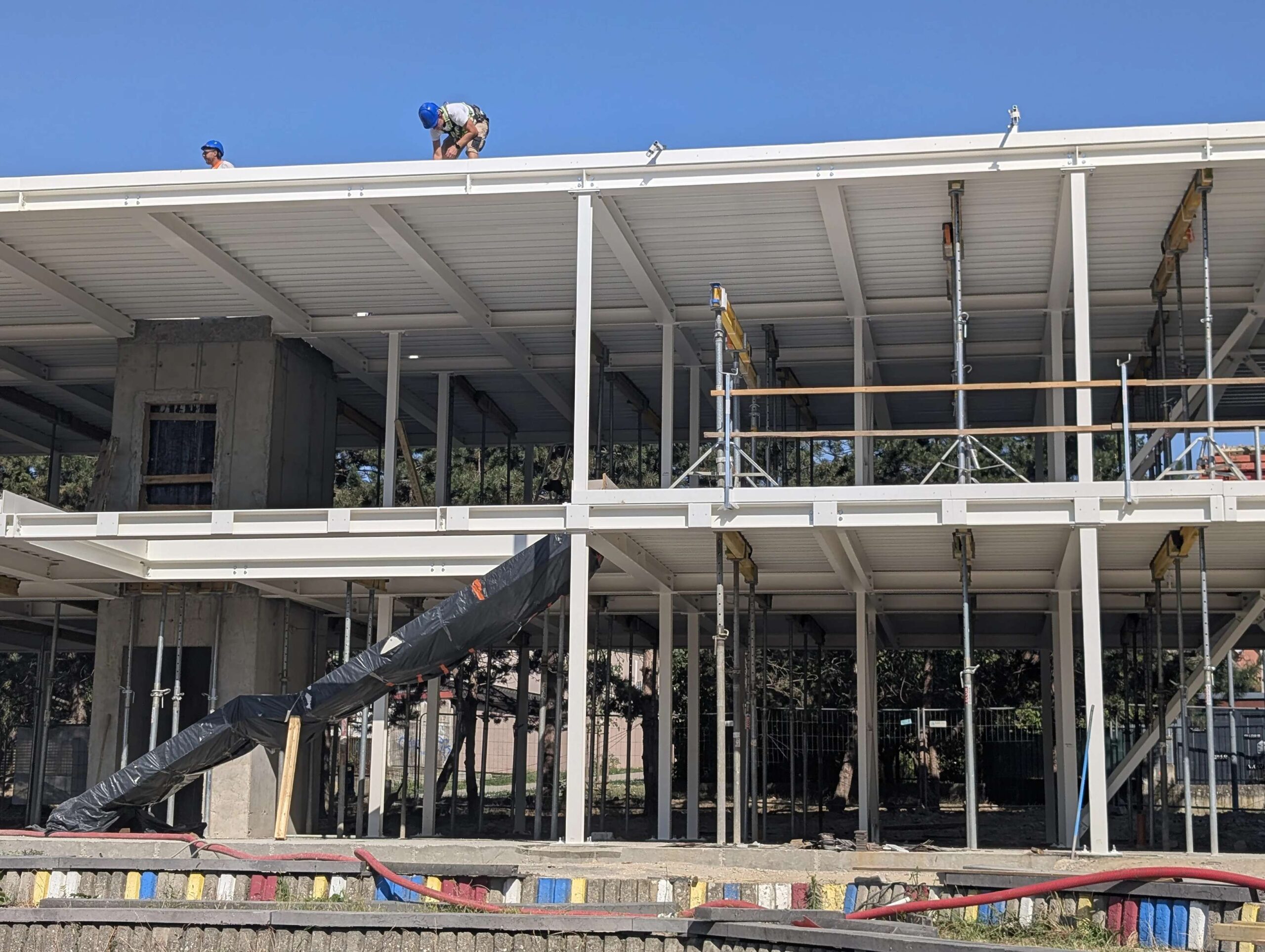 Kultúrne stredisko Žarnovická - priebeh výstavby (august 2026), Bratislava-Rača