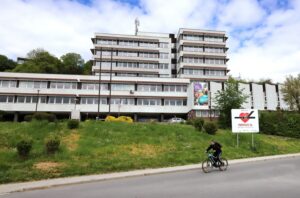 Rekonštrukcia súdov v Banskej Bystrici finišuje. Predražila sa o vyše dva milióny