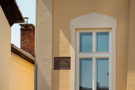 pamatny-dom-janka-jesenskeho-banovce-trenciansky-kraj